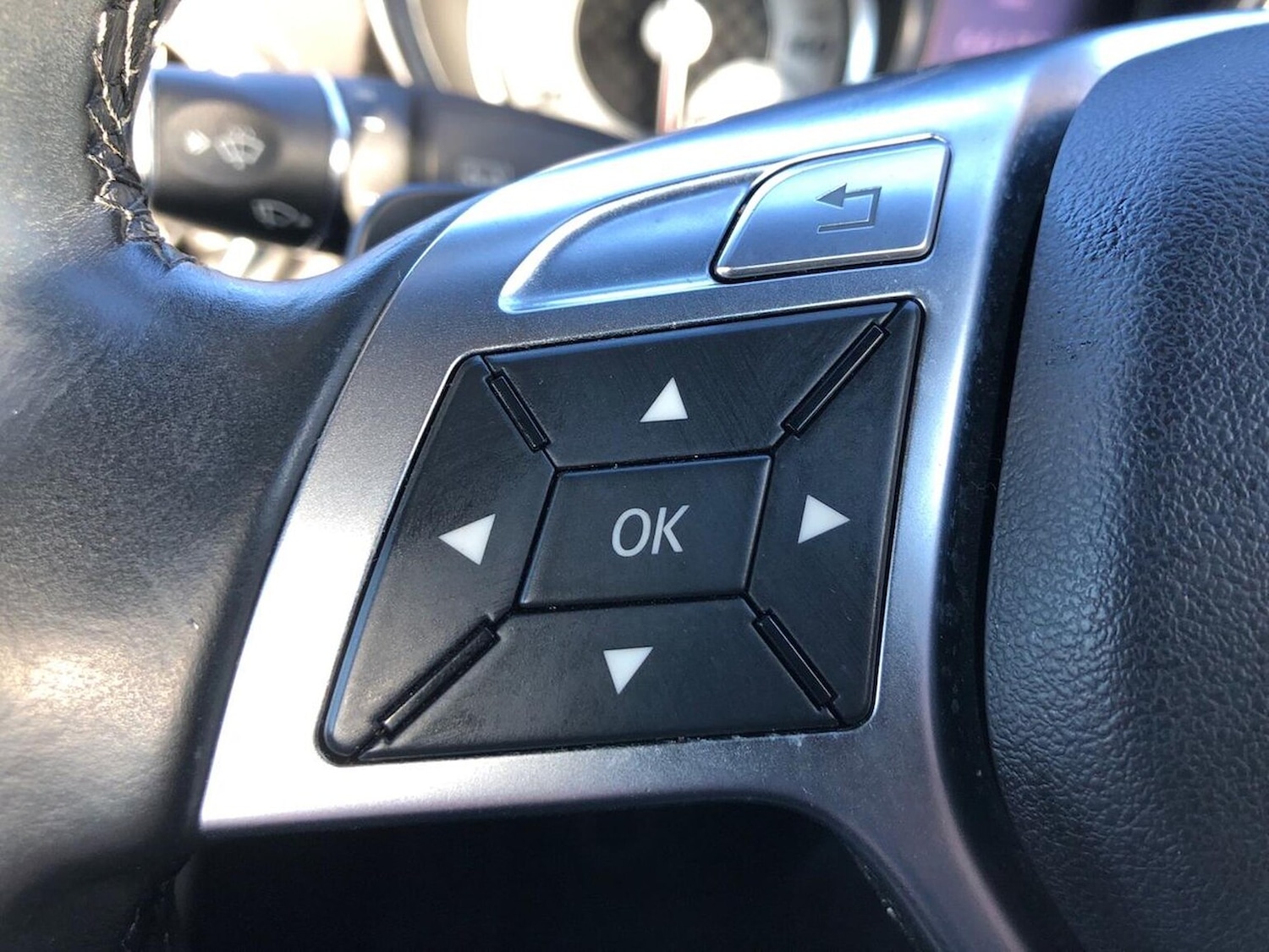 Used Mercedes-Benz SLK 2014 for sale - 76741064: Photo 26