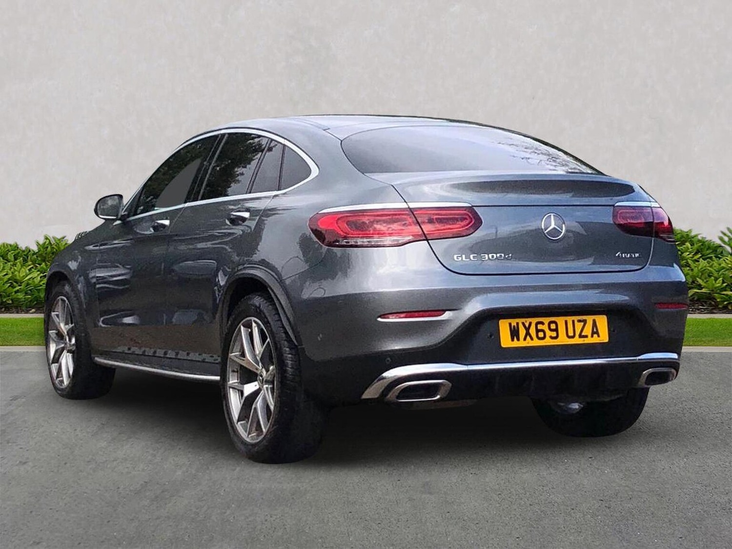 Used Mercedes-Benz GLC 2019 for sale - 76422313: Photo 2