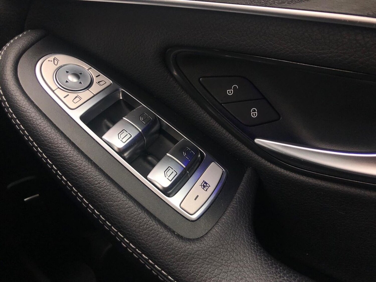 Used Mercedes-Benz GLC 2019 for sale - 76422313: Photo 21