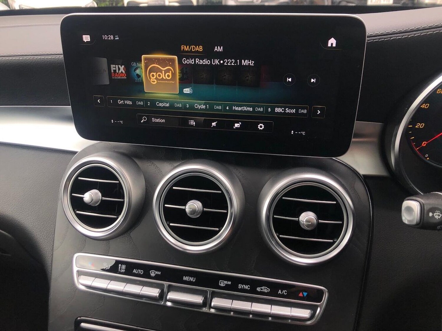 Used Mercedes-Benz GLC 2019 for sale - 76422313: Photo 25