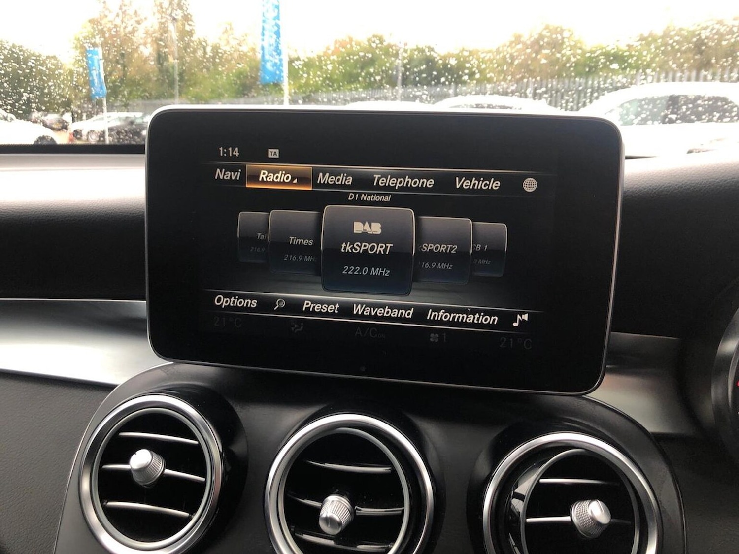 Used Mercedes-Benz GLC 2017 for sale - 76422316: Photo 11