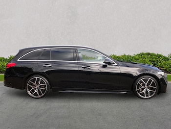 Used Mercedes-Benz C Class 2023 for sale - 76387175: Photo