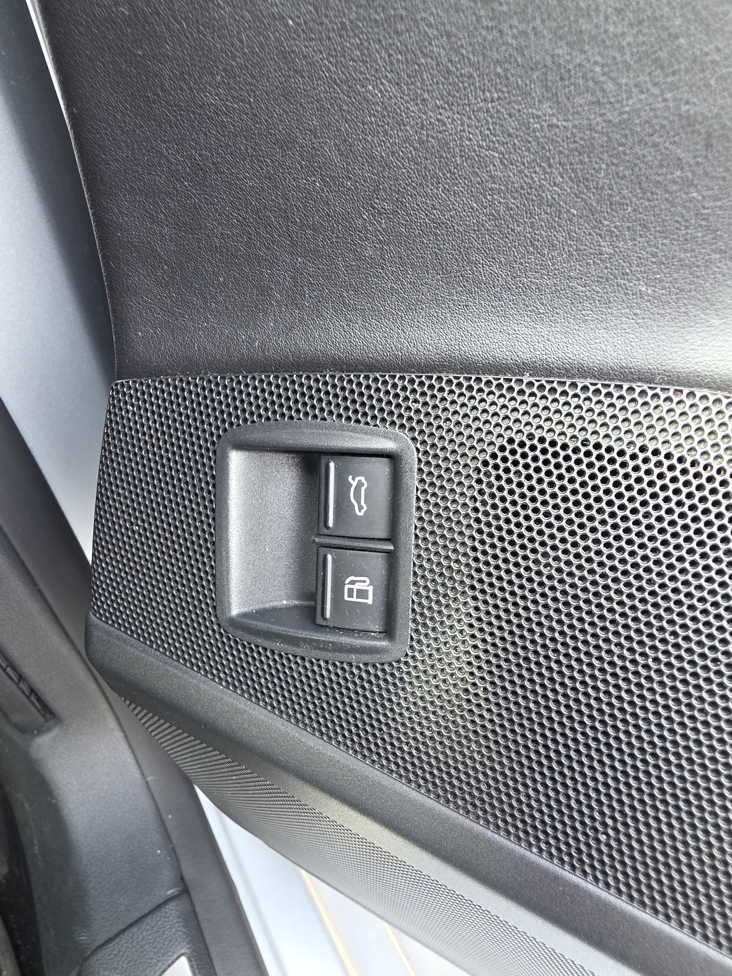 Used Volkswagen CC 2015 for sale - 77775481: Photo 28