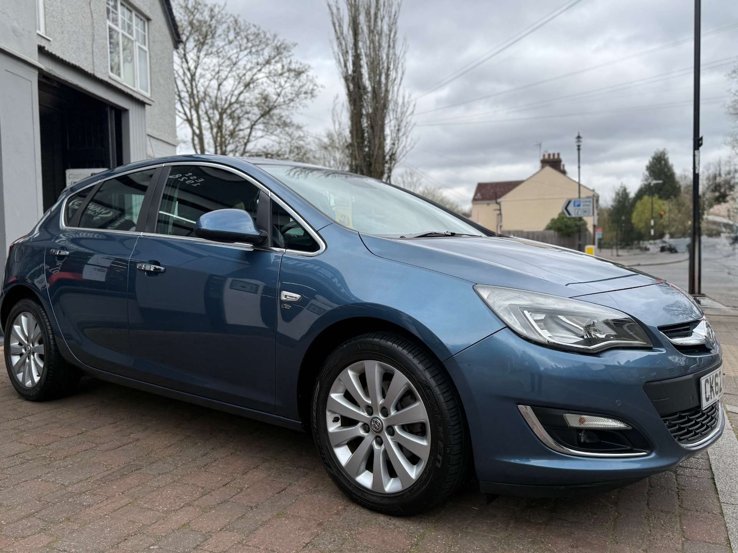 Used Vauxhall Astra 2013 for sale - 78029003: Photo 6