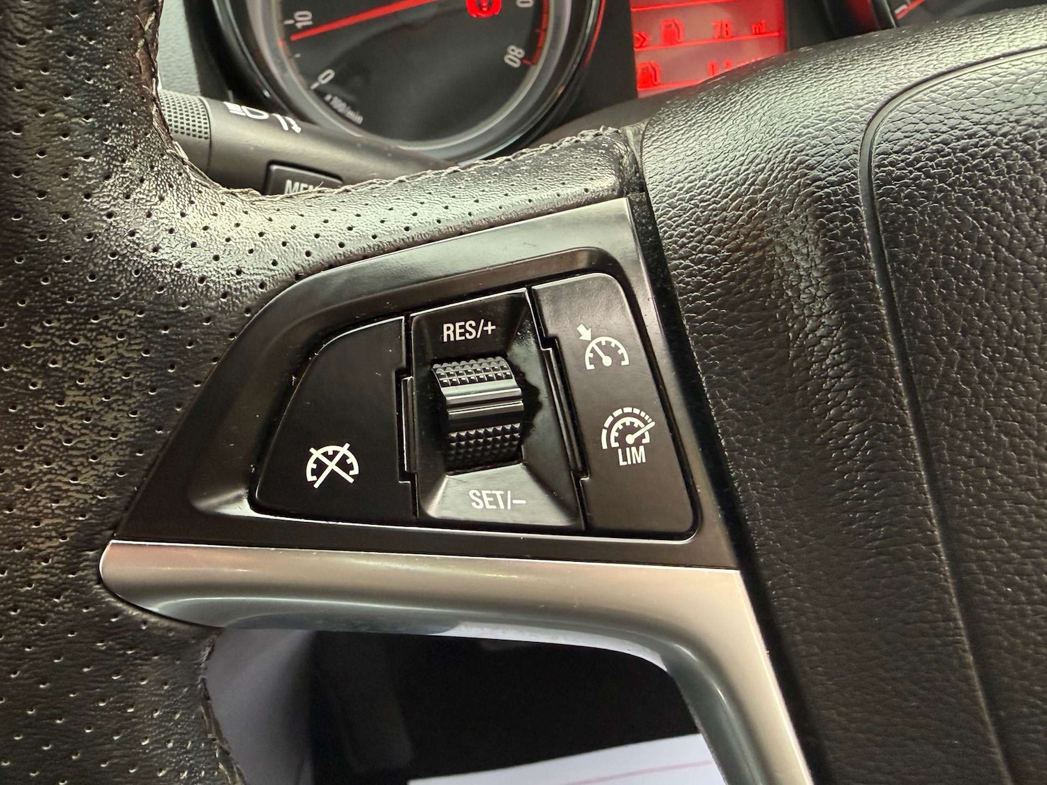 Used Vauxhall Astra 2015 for sale - 78028997: Photo 23