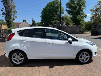 Used Ford Fiesta 2015 for sale - 78510801: Photo