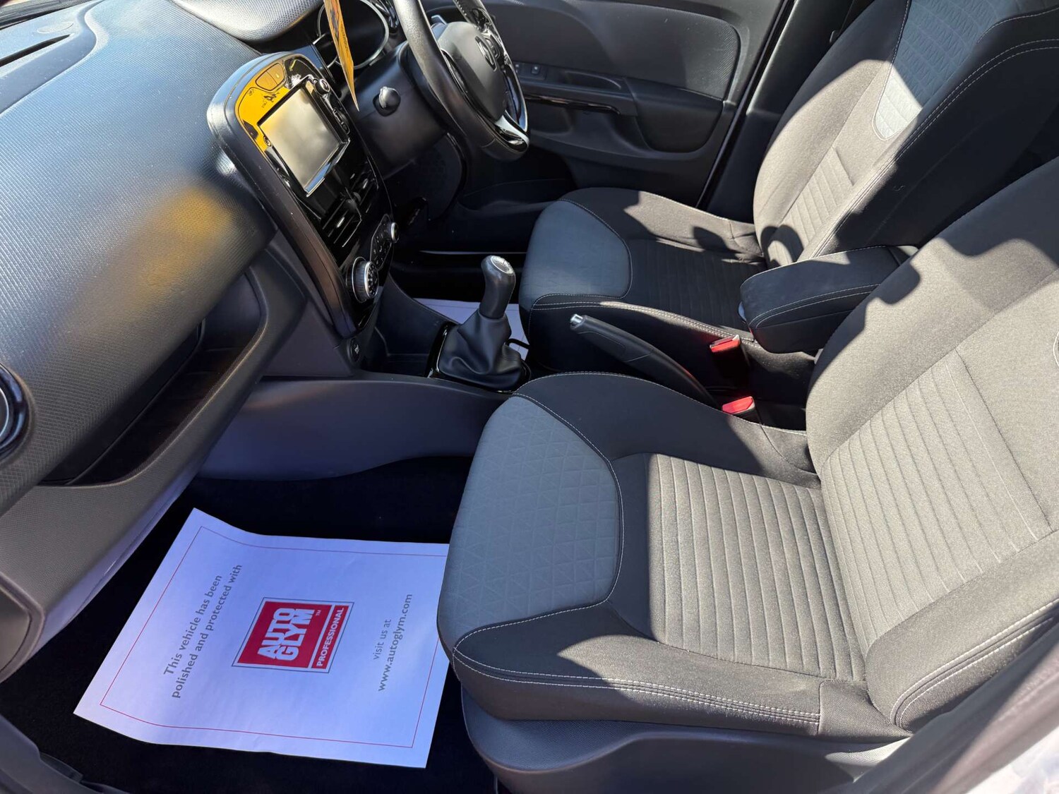 Used Renault Clio 2015 for sale - 78029008: Photo 18