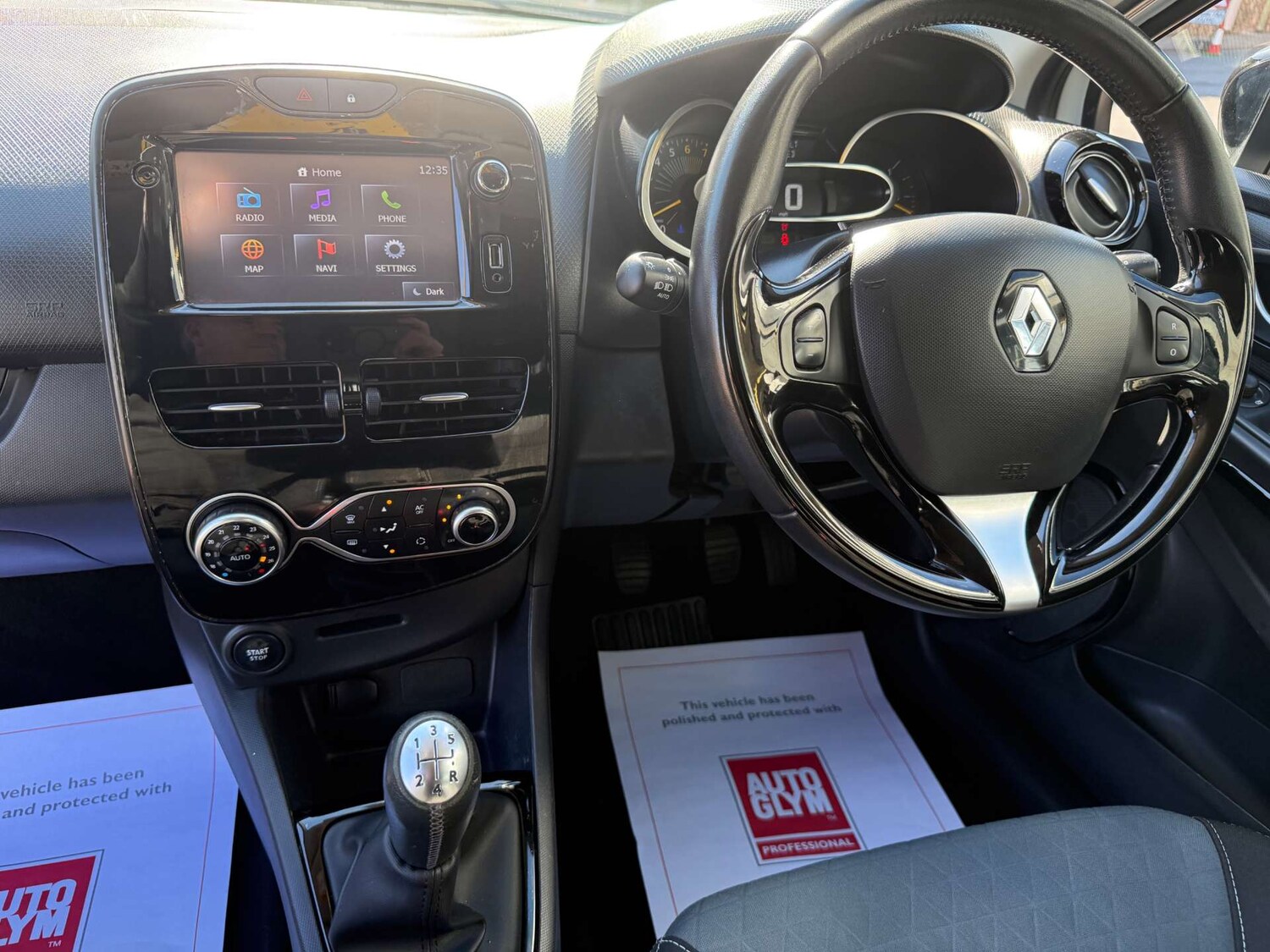 Used Renault Clio 2015 for sale - 78029008: Photo 19