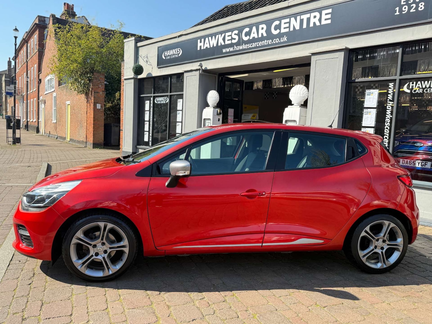 Used Renault Clio 2015 for sale - 78029007: Photo 2