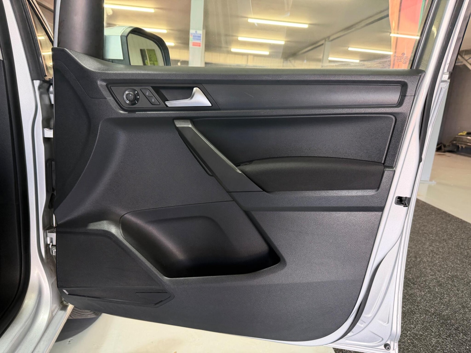 Used Volkswagen Caddy Maxi Life 2016 for sale - 78019094: Photo 30