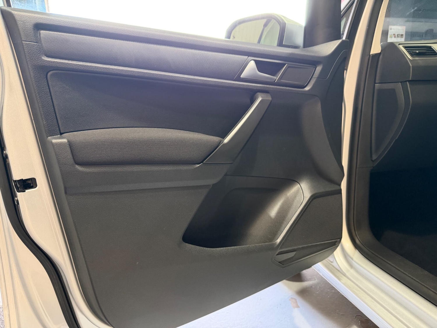 Used Volkswagen Caddy Maxi Life 2016 for sale - 78019094: Photo 31