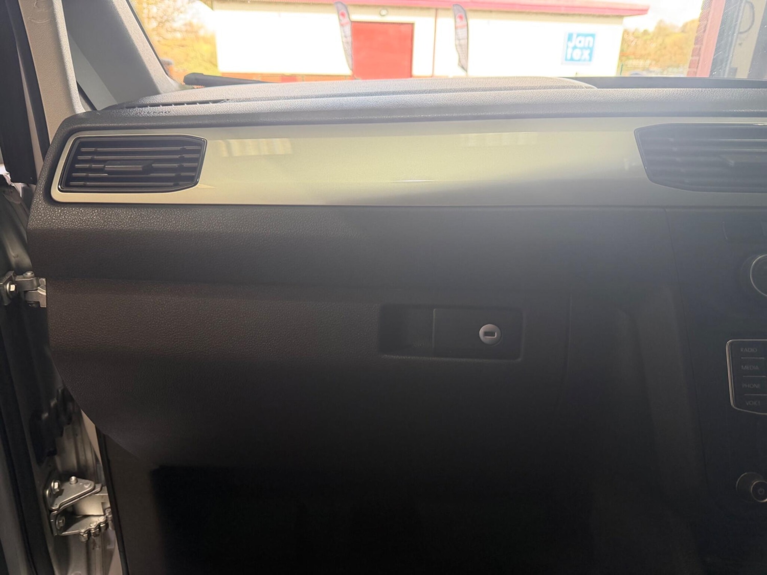 Used Volkswagen Caddy Maxi Life 2016 for sale - 78019094: Photo 37