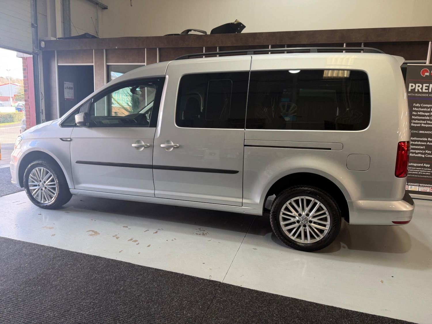 Used Volkswagen Caddy Maxi Life 2016 for sale - 78019094: Photo 4