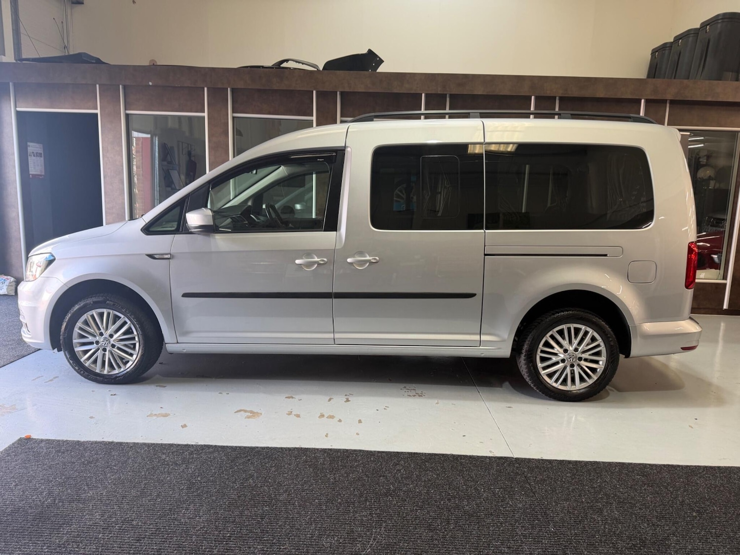 Used Volkswagen Caddy Maxi Life 2016 for sale - 78019094: Photo 6