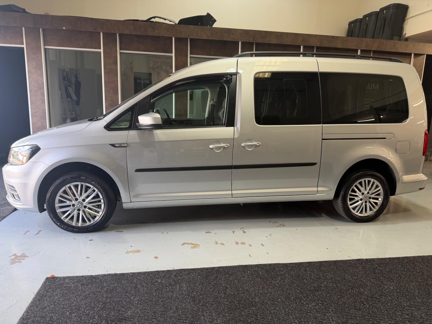 Used Volkswagen Caddy Maxi Life 2016 for sale - 78019094: Photo 9