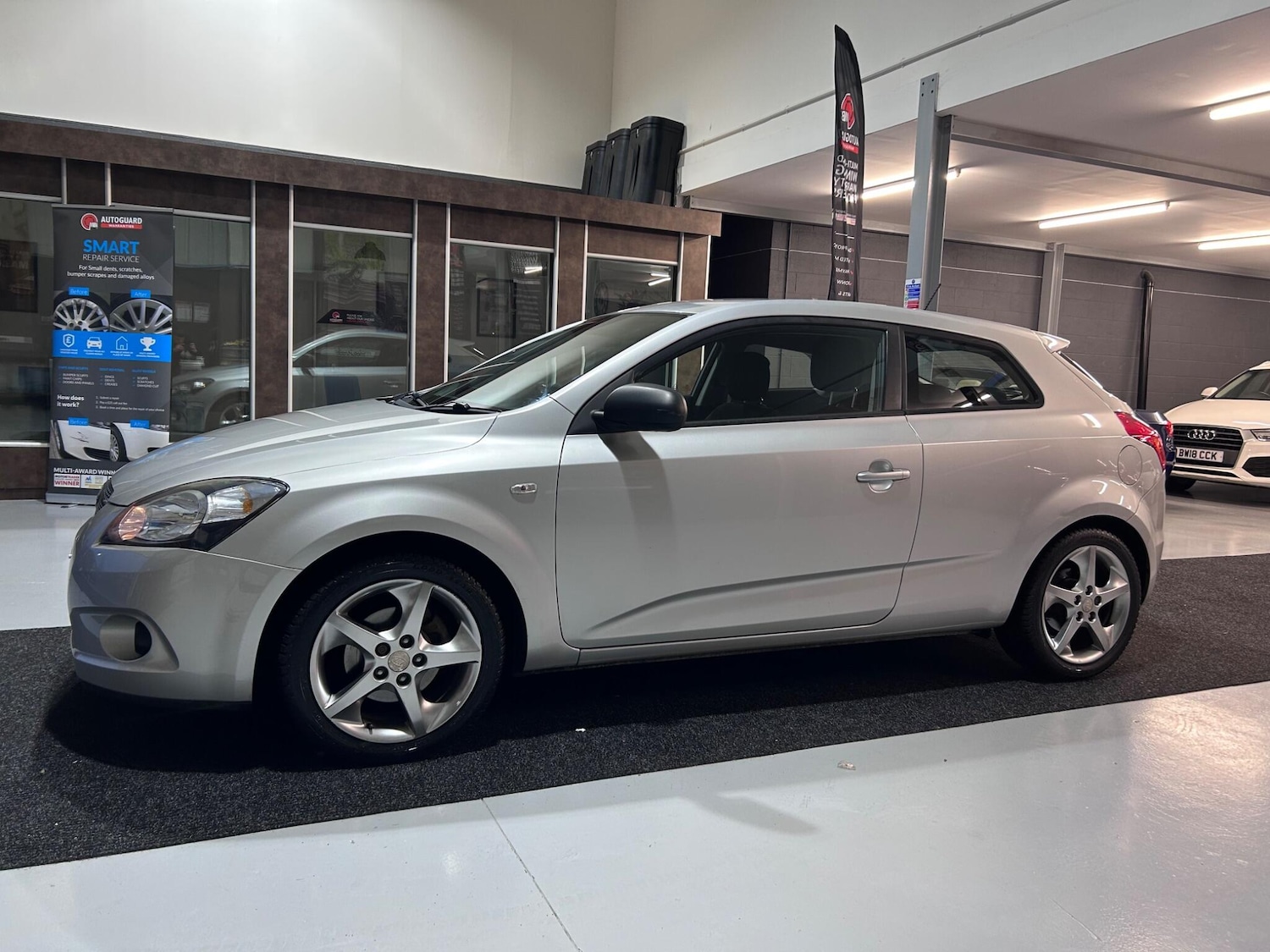 Used Kia Pro Ceed 2010 for sale - 76953493: Photo 2