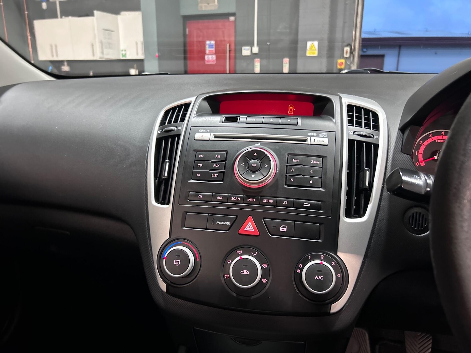 Used Kia Pro Ceed 2010 for sale - 76953493: Photo 20