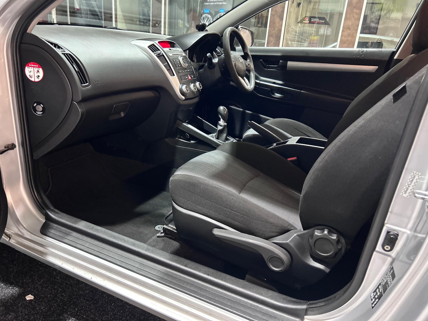 Used Kia Pro Ceed 2010 for sale - 76953493: Photo 24