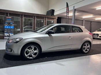 Used Kia Pro Ceed 2010 for sale - 76953493: Photo