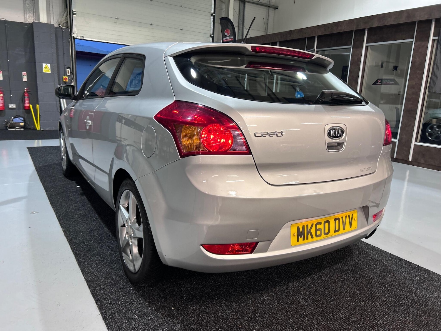 Used Kia Pro Ceed 2010 for sale - 76953493: Photo 5