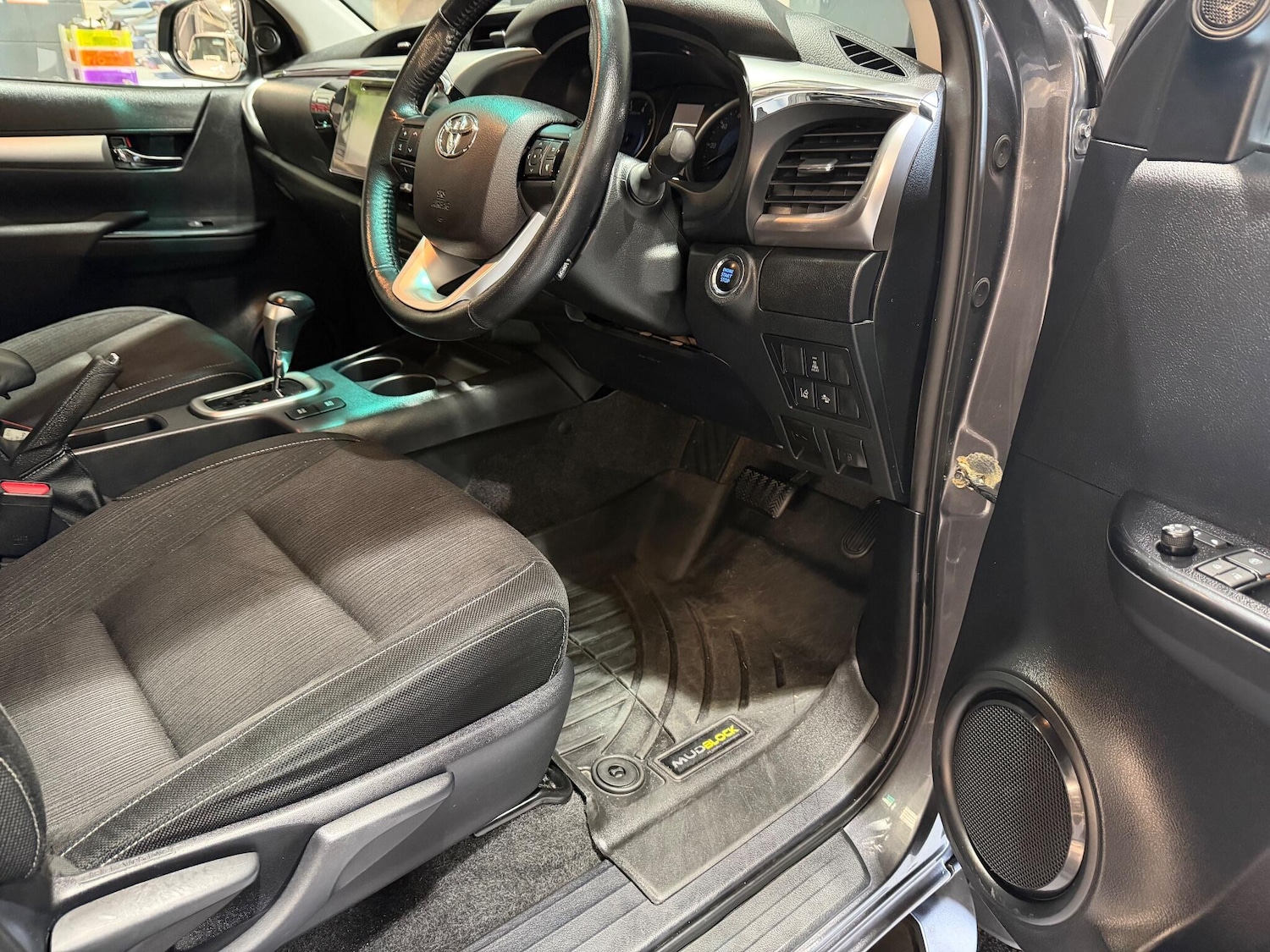 Used Toyota Hilux 2018 for sale - 77784529: Photo 15