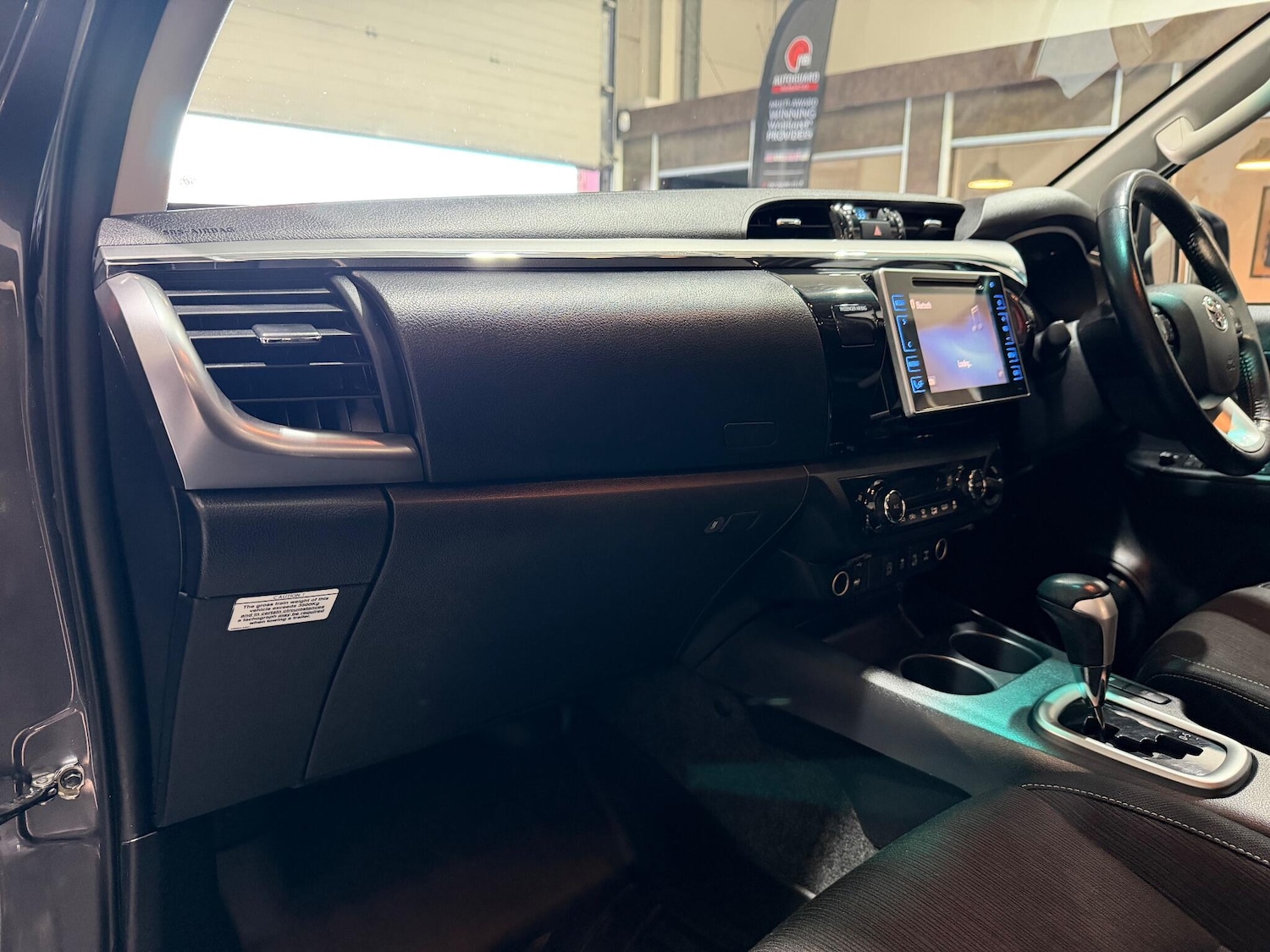 Used Toyota Hilux 2018 for sale - 77784529: Photo 21