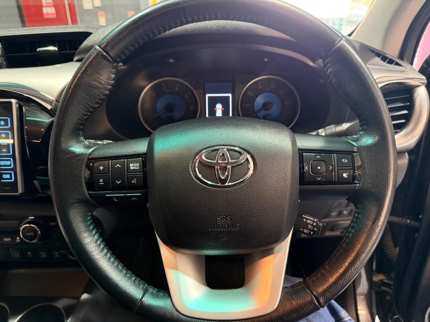 Used Toyota Hilux 2018 for sale - 77784529: Photo 30