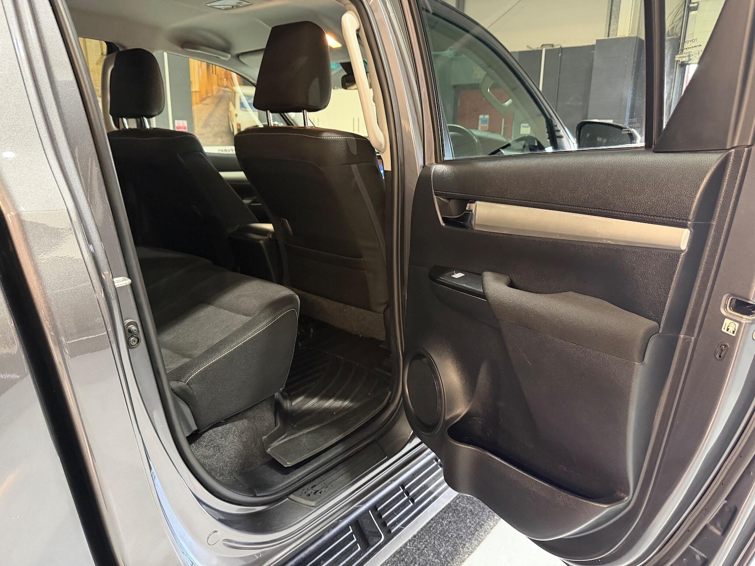 Used Toyota Hilux 2018 for sale - 77784529: Photo 31