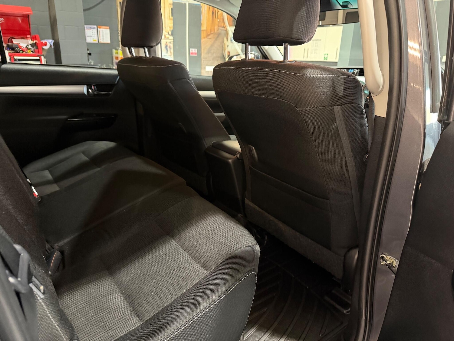 Used Toyota Hilux 2018 for sale - 77784529: Photo 35