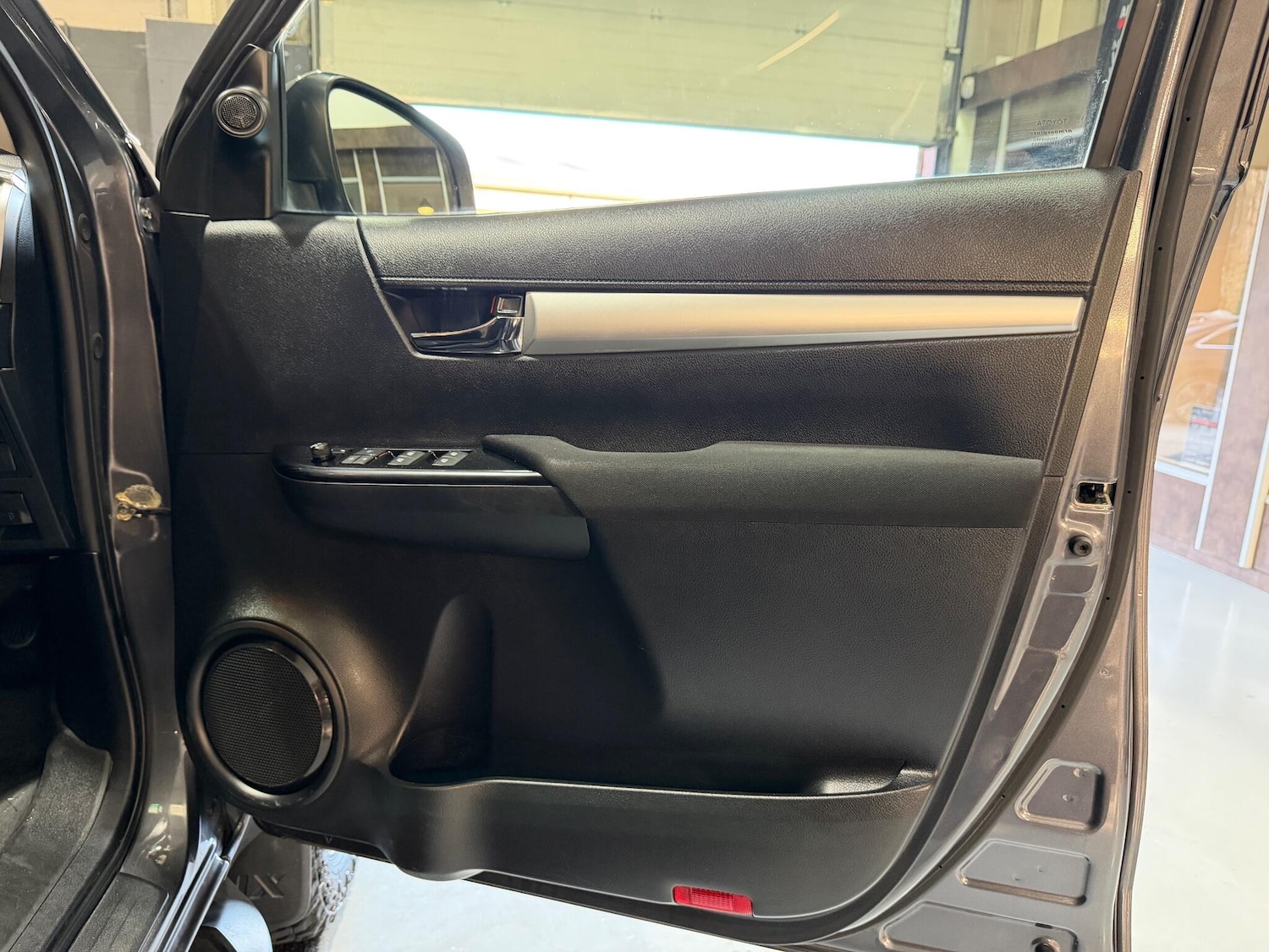 Used Toyota Hilux 2018 for sale - 77784529: Photo 41