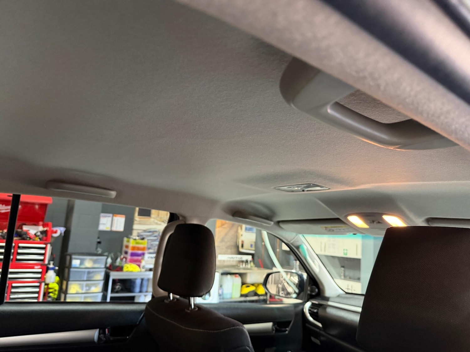 Used Toyota Hilux 2018 for sale - 77784529: Photo 44