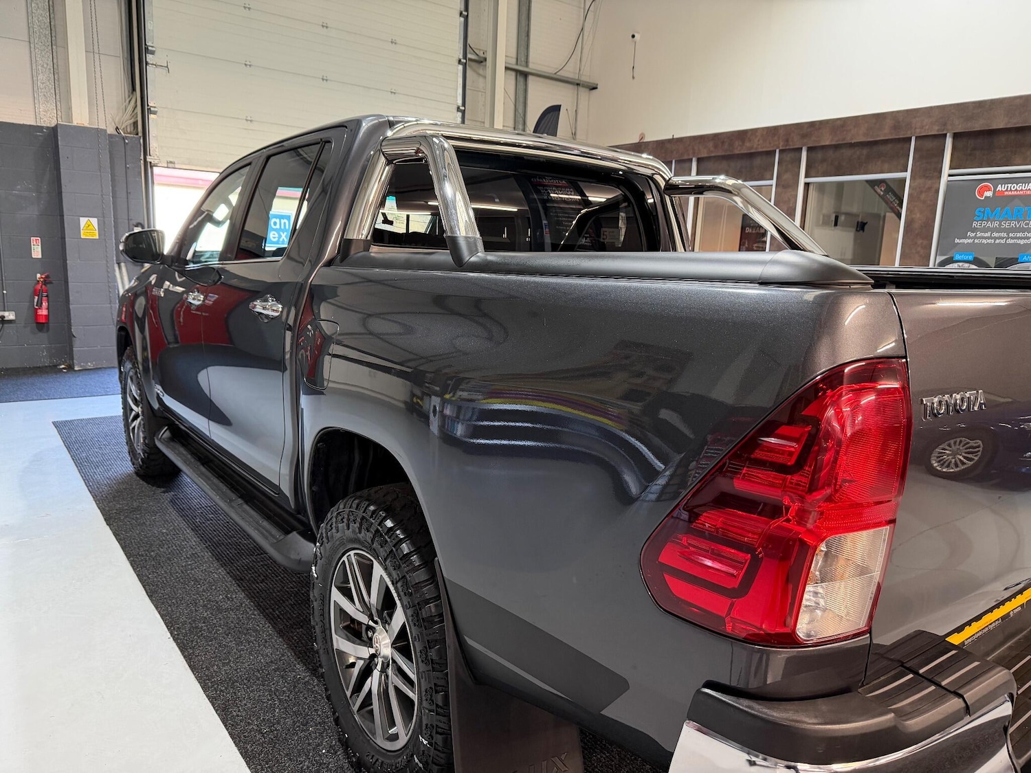 Used Toyota Hilux 2018 for sale - 77784529: Photo 50