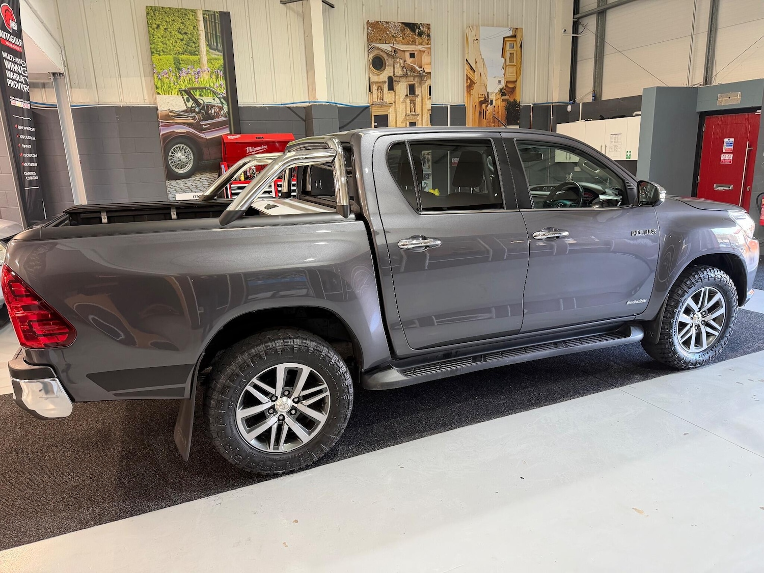 Used Toyota Hilux 2018 for sale - 77784529: Photo 51