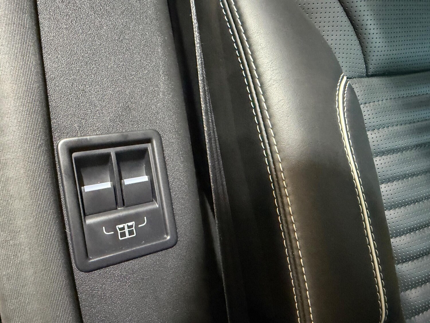 Used Land Rover Discovery 2019 for sale - 78141464: Photo 22