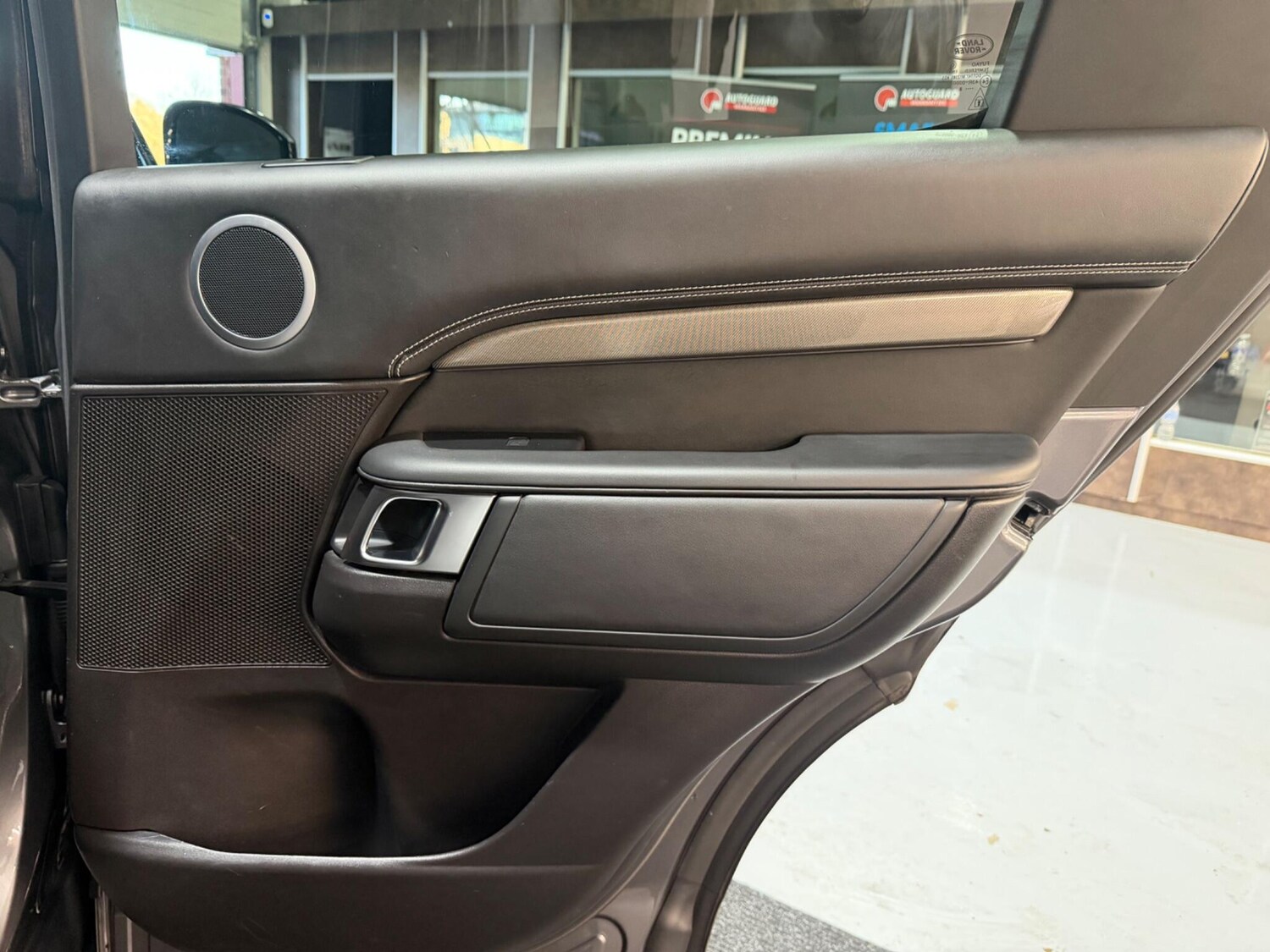 Used Land Rover Discovery 2019 for sale - 78141464: Photo 27