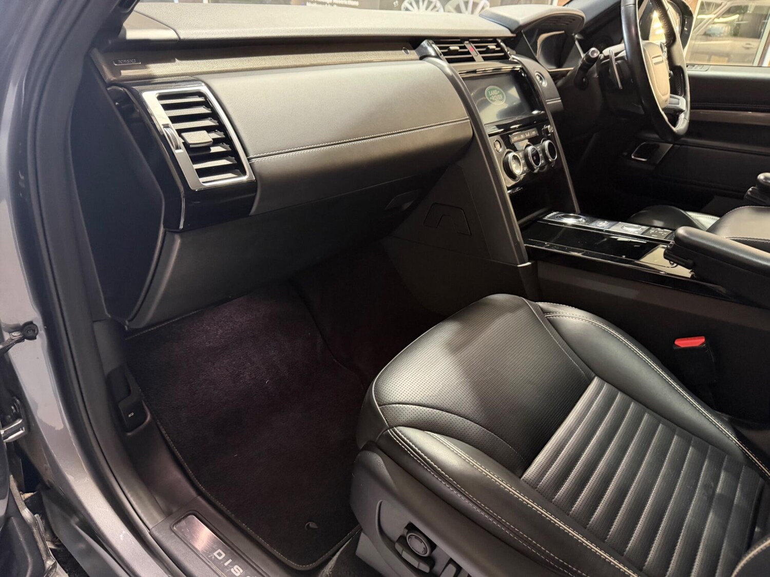 Used Land Rover Discovery 2019 for sale - 78141464: Photo 35