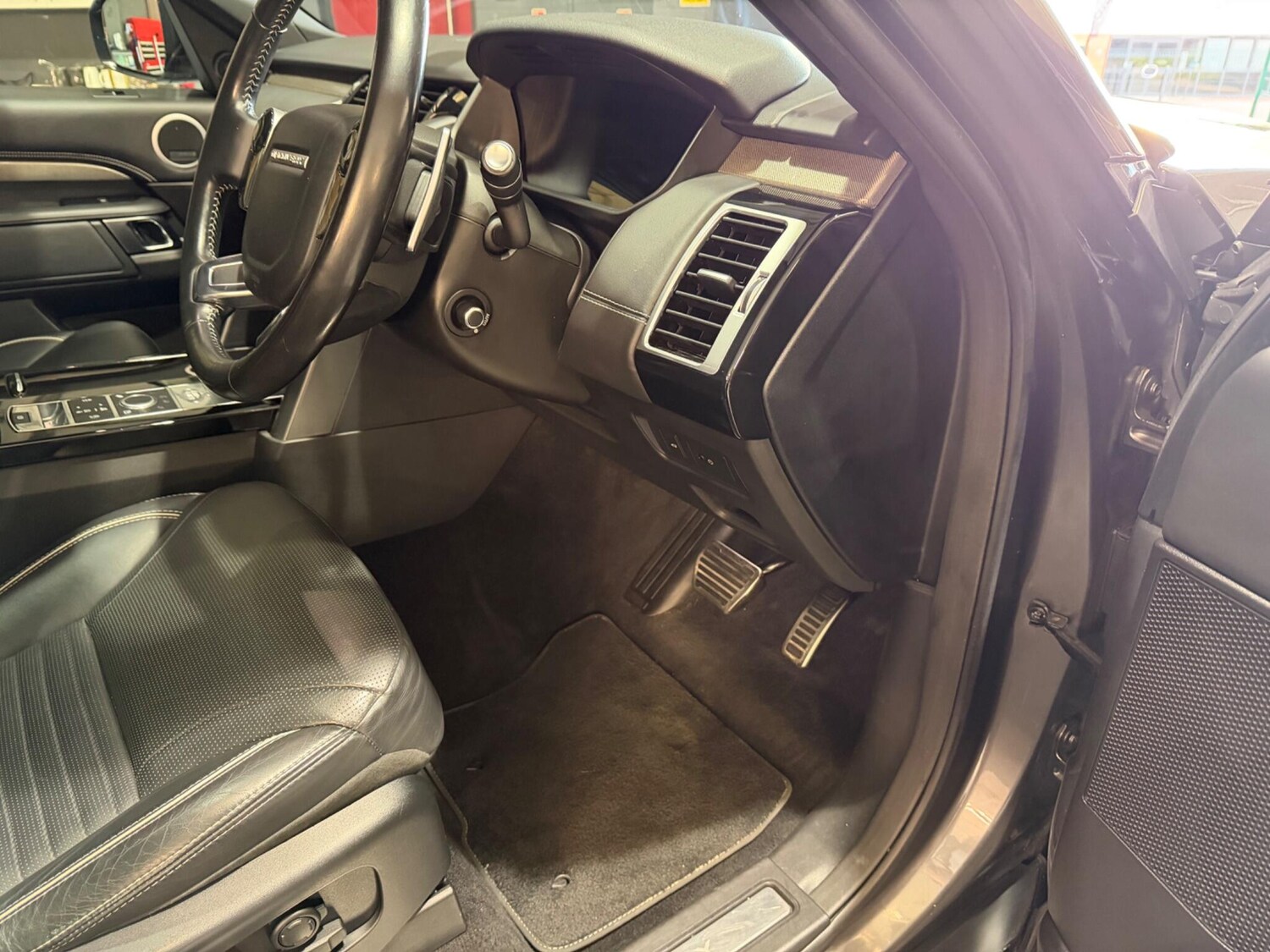 Used Land Rover Discovery 2019 for sale - 78141464: Photo 38