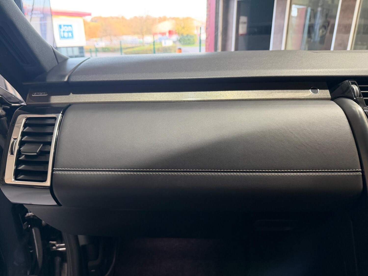 Used Land Rover Discovery 2019 for sale - 78141464: Photo 40