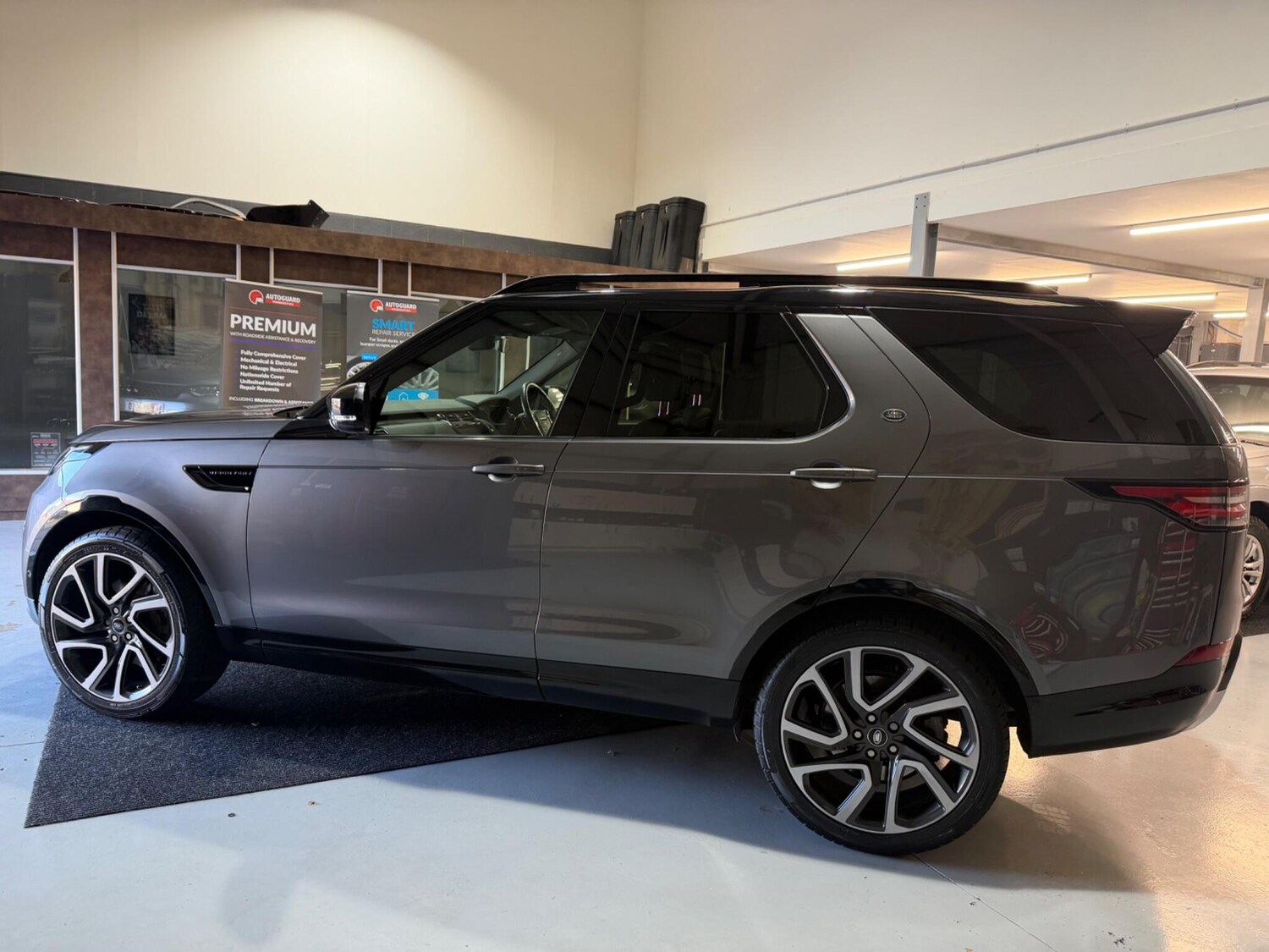 Used Land Rover Discovery 2019 for sale - 78141464: Photo 8