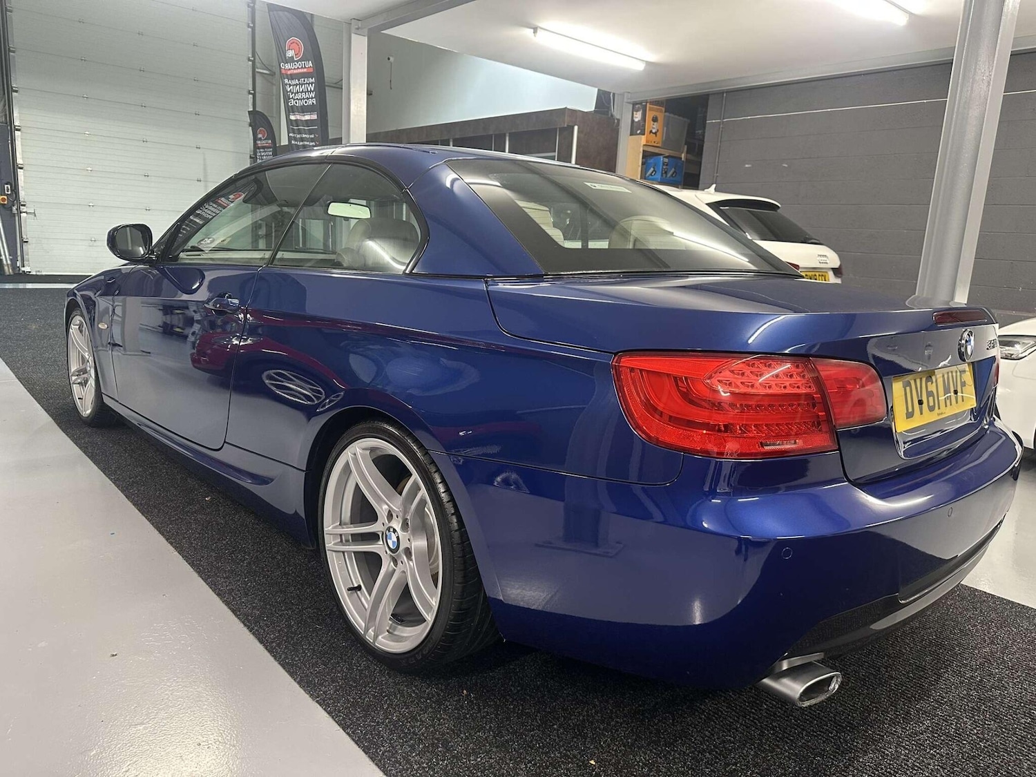 Used BMW 3 Series 2011 for sale - 76926449: Photo 10