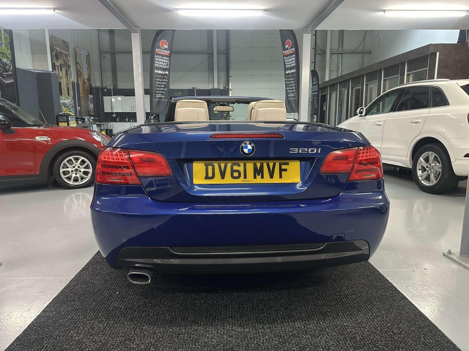 Used BMW 3 Series 2011 for sale - 76926449: Photo 12