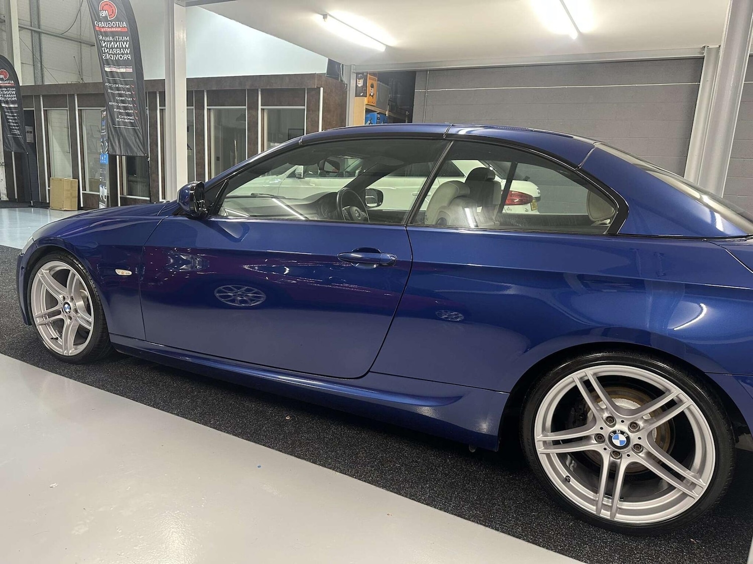 Used BMW 3 Series 2011 for sale - 76926449: Photo 16