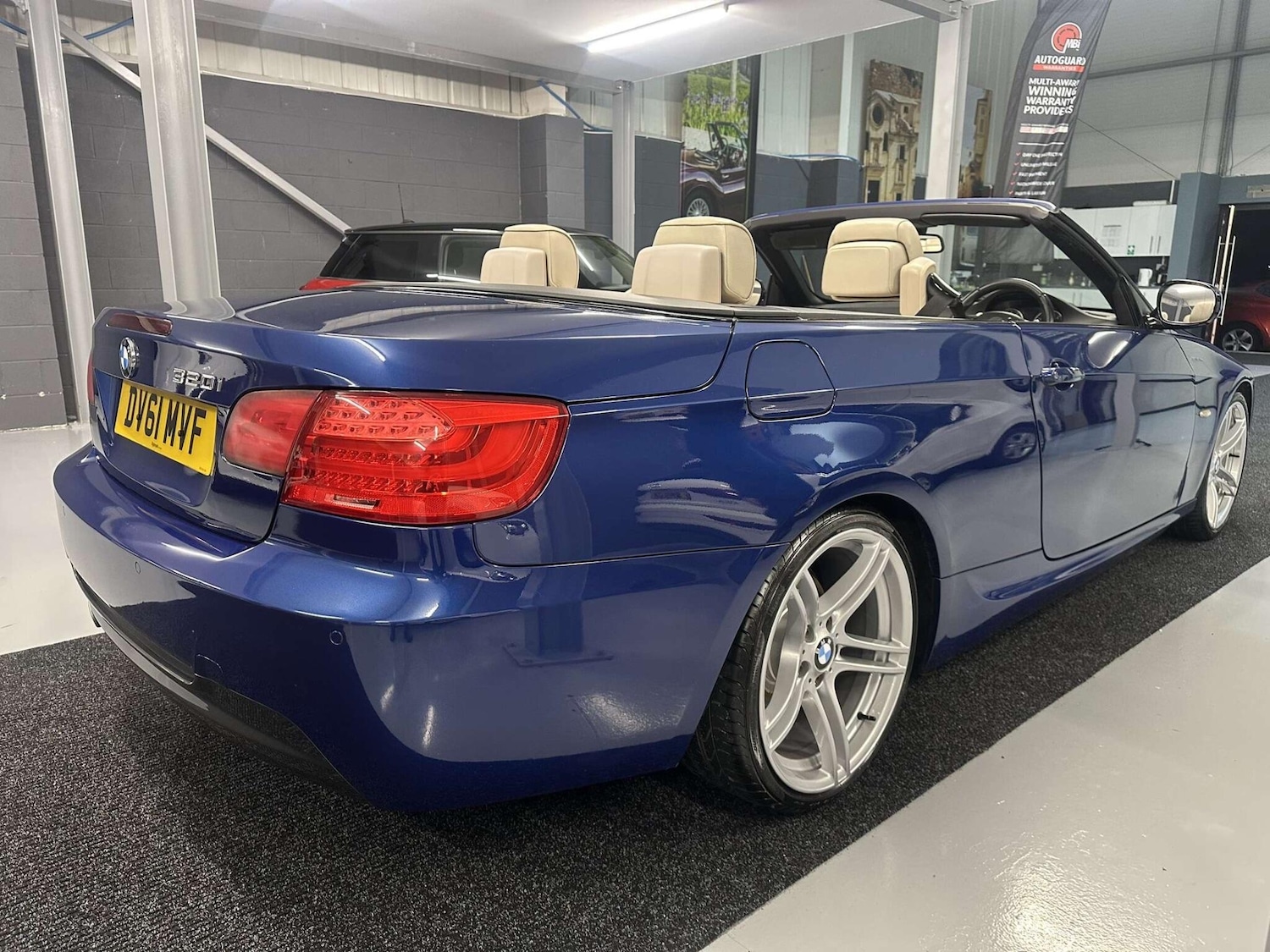 Used BMW 3 Series 2011 for sale - 76926449: Photo 18