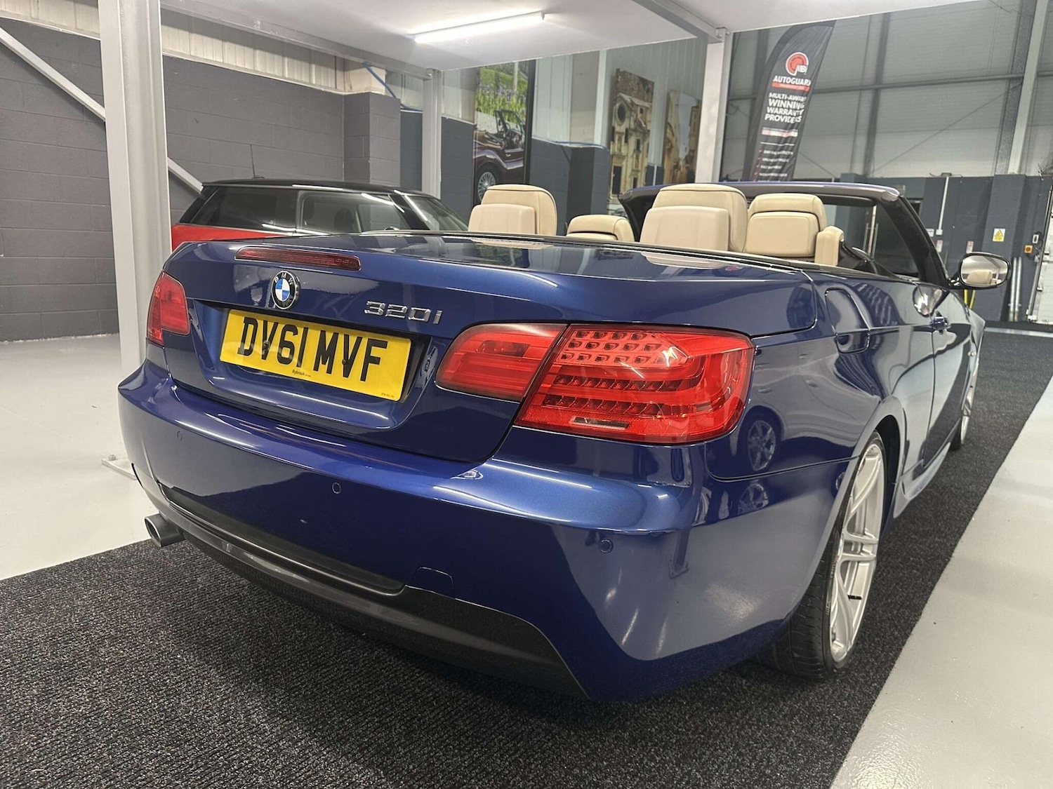 Used BMW 3 Series 2011 for sale - 76926449: Photo 19