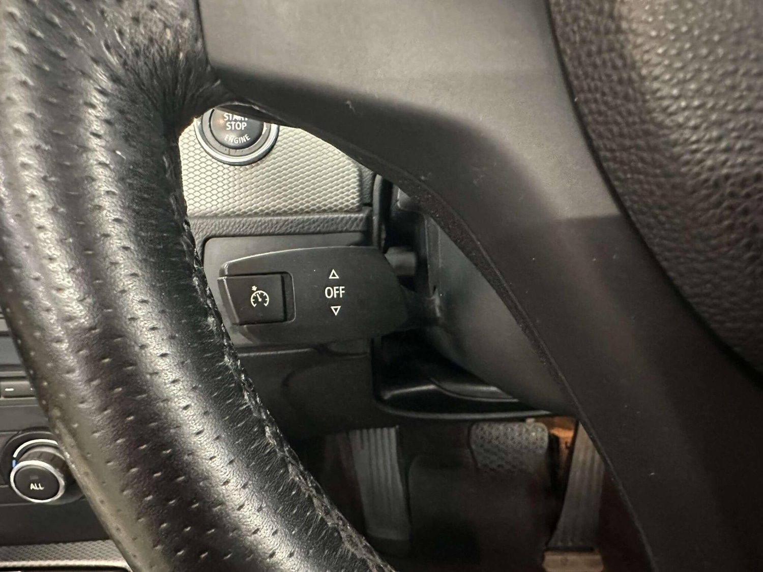 Used BMW 3 Series 2011 for sale - 76926449: Photo 30