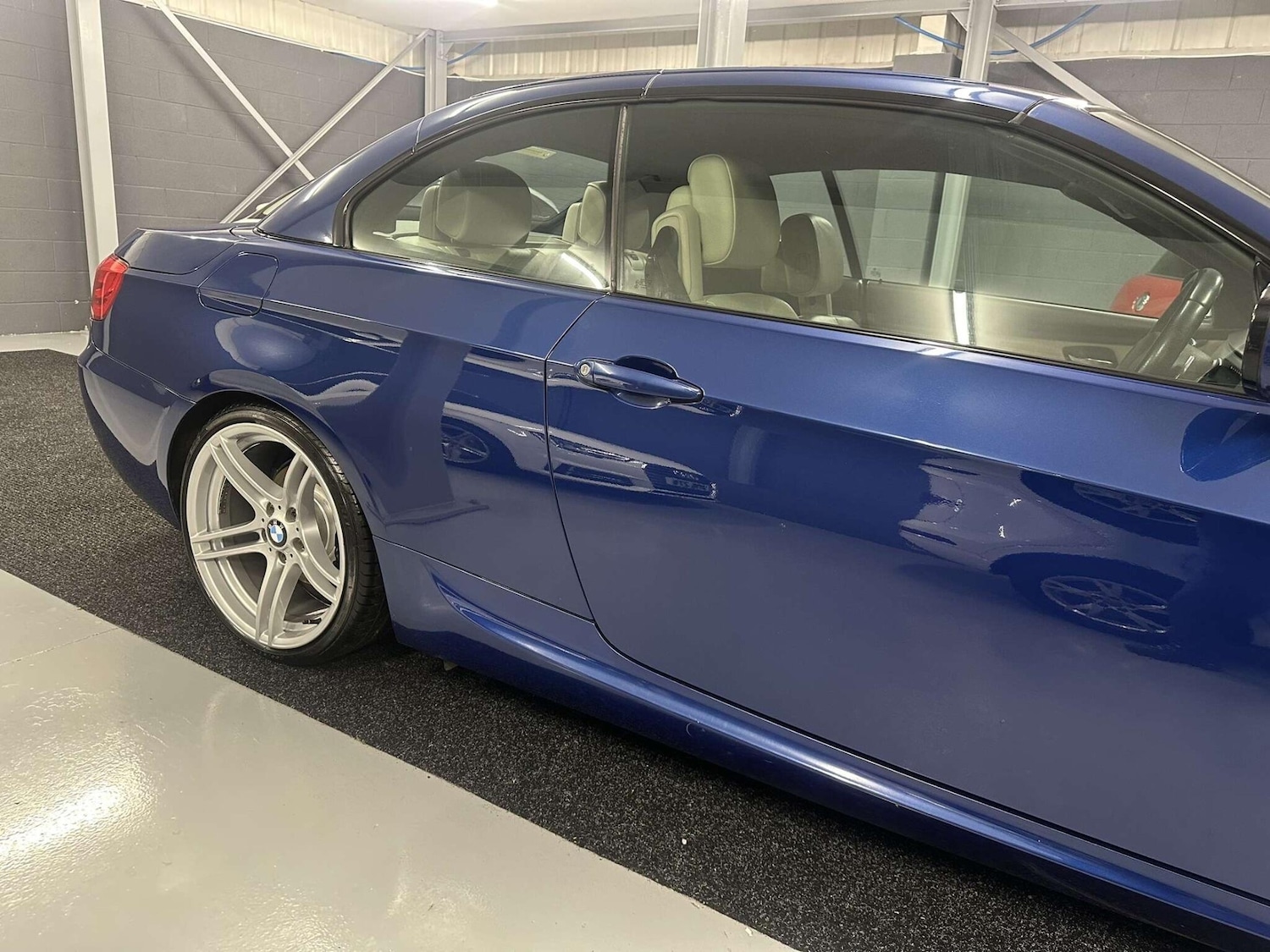 Used BMW 3 Series 2011 for sale - 76926449: Photo 38