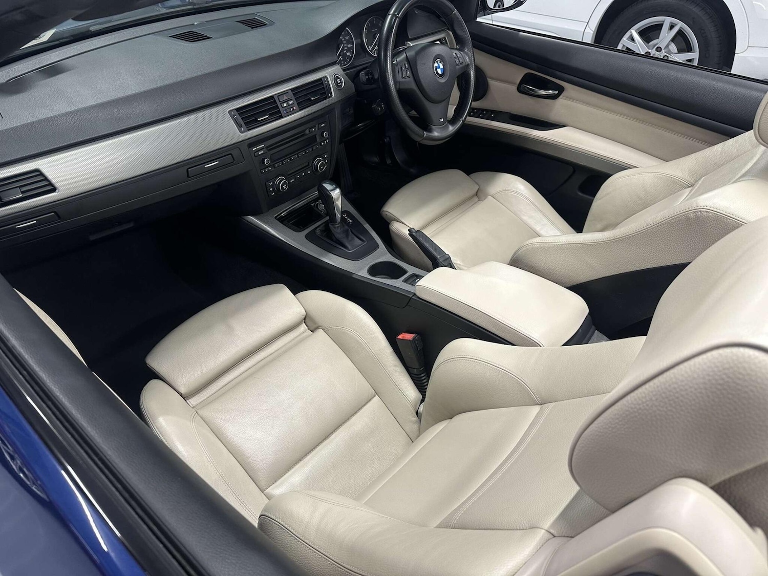 Used BMW 3 Series 2011 for sale - 76926449: Photo 43