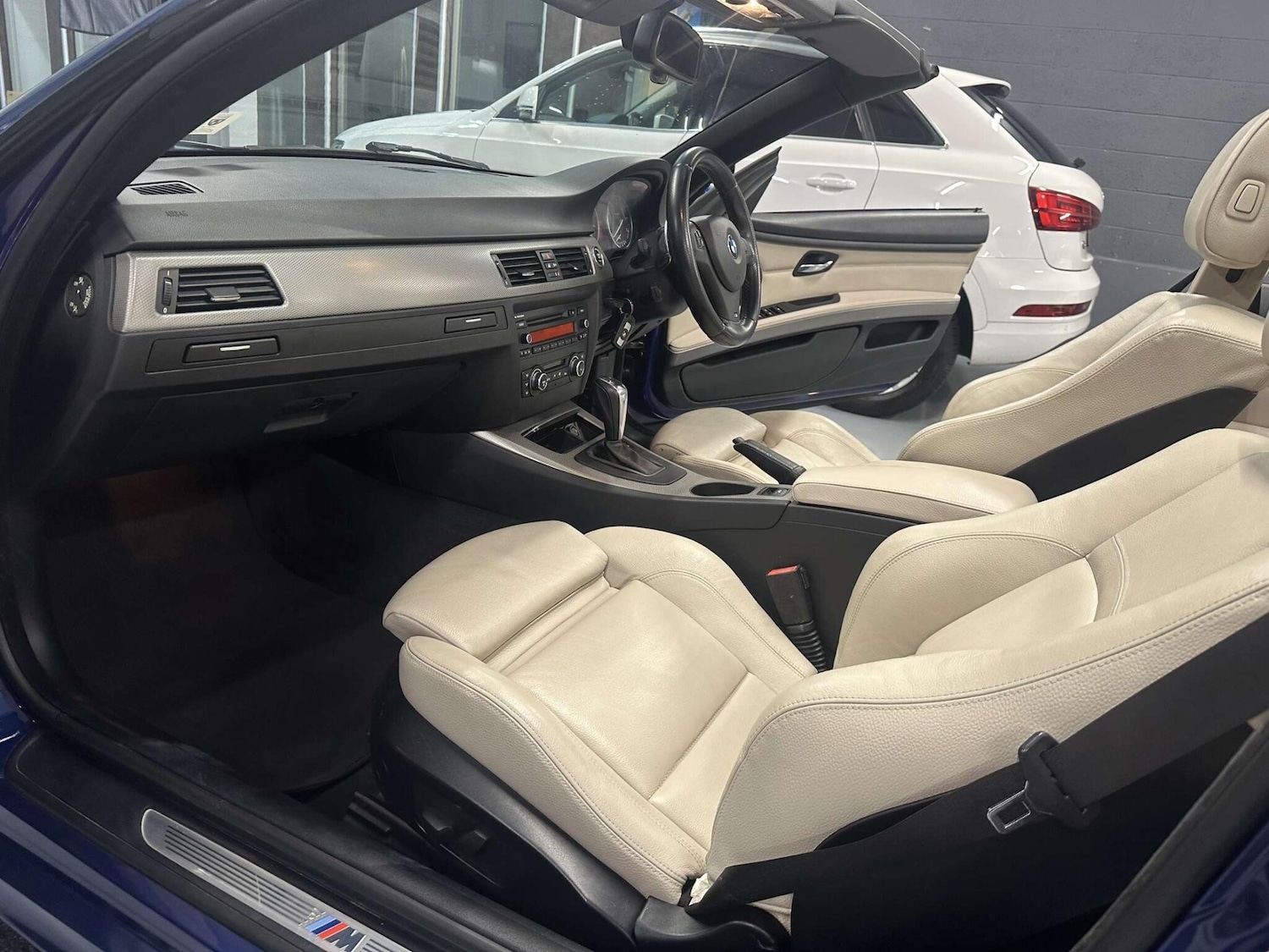 Used BMW 3 Series 2011 for sale - 76926449: Photo 45