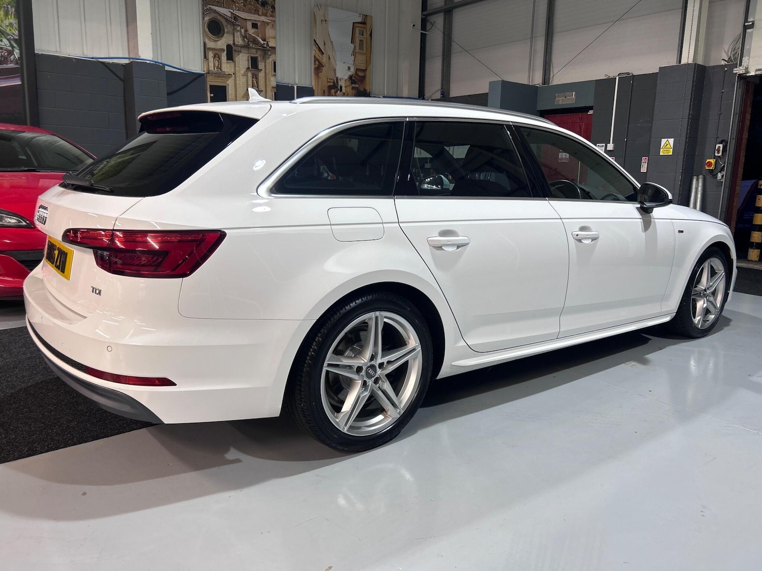 Used Audi A4 2016 for sale - 76925942: Photo 10