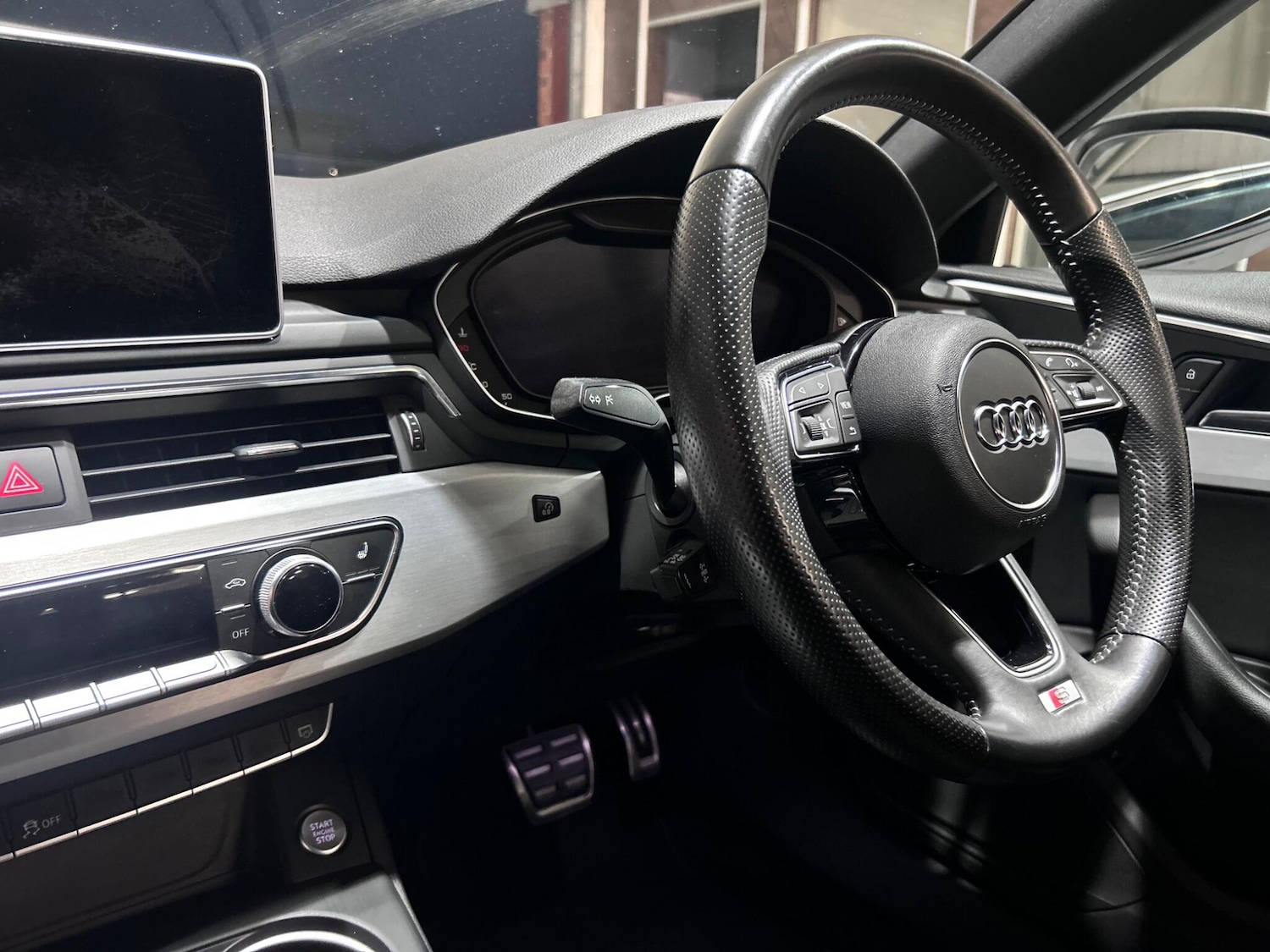 Used Audi A4 2016 for sale - 76925942: Photo 14